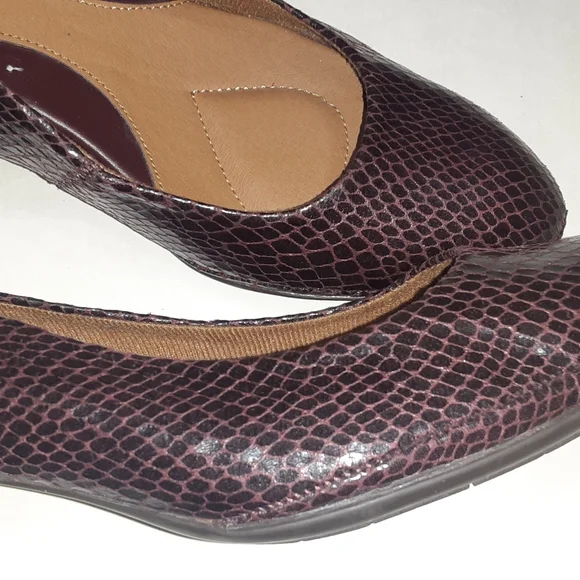 Euro Soft by Sofft Orthopedic Heel Pumps - Picture 4 of 10